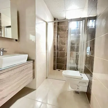 Sehir Merkezinde Rahat,guvenilir Apartament